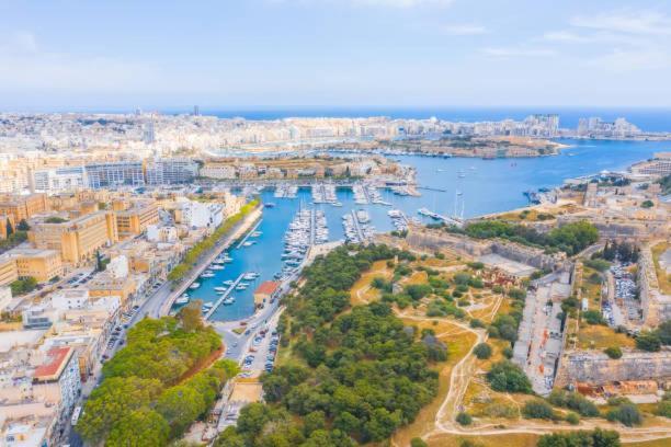 A Lovely 3 Bedroom, 3 Baths Home In The Centre Of Gzira By 360 Estates Exteriér fotografie